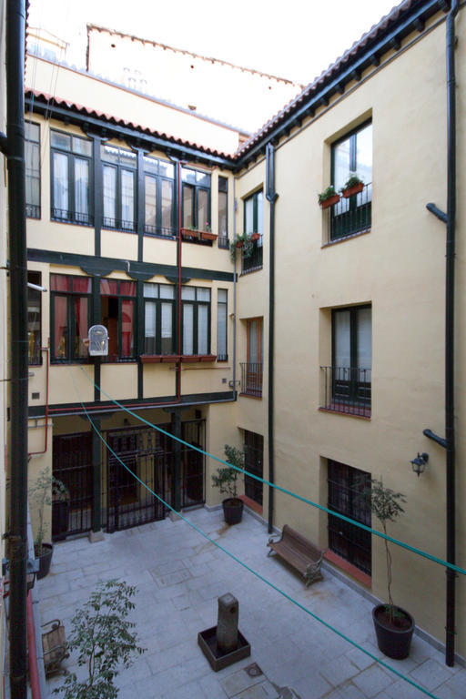 Hostal Rico Madrid Eksteriør bilde