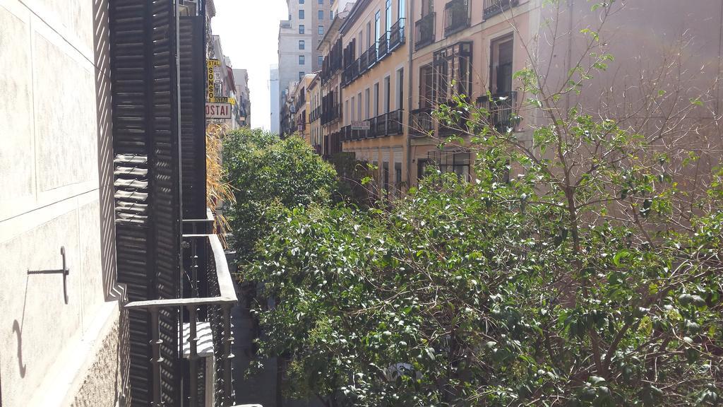 Hostal Rico Madrid Eksteriør bilde