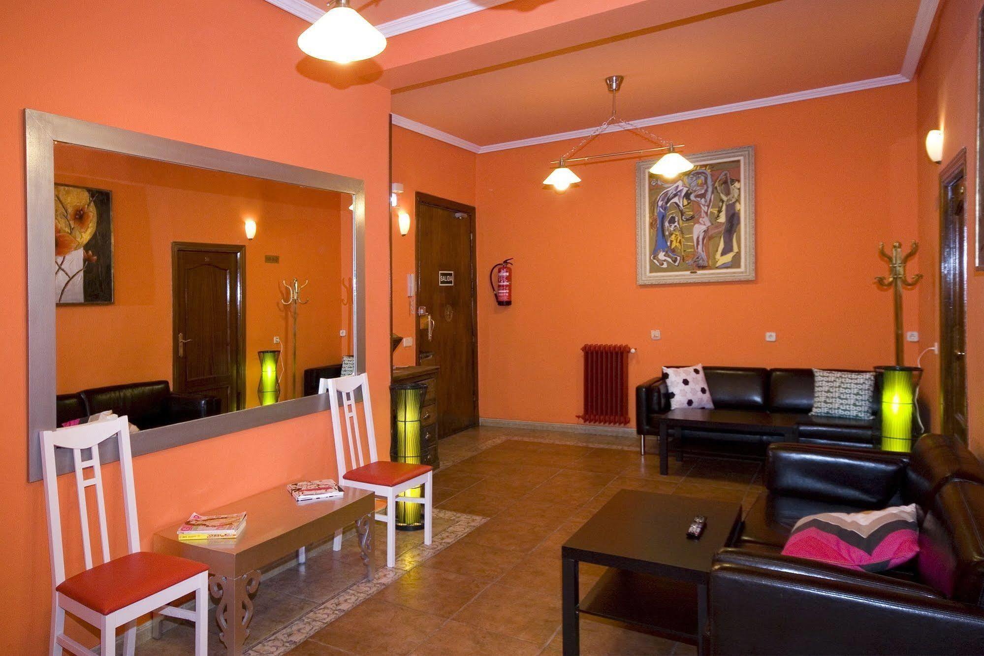 Hostal Rico Madrid Eksteriør bilde